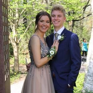 Meet your Posher, Maeve